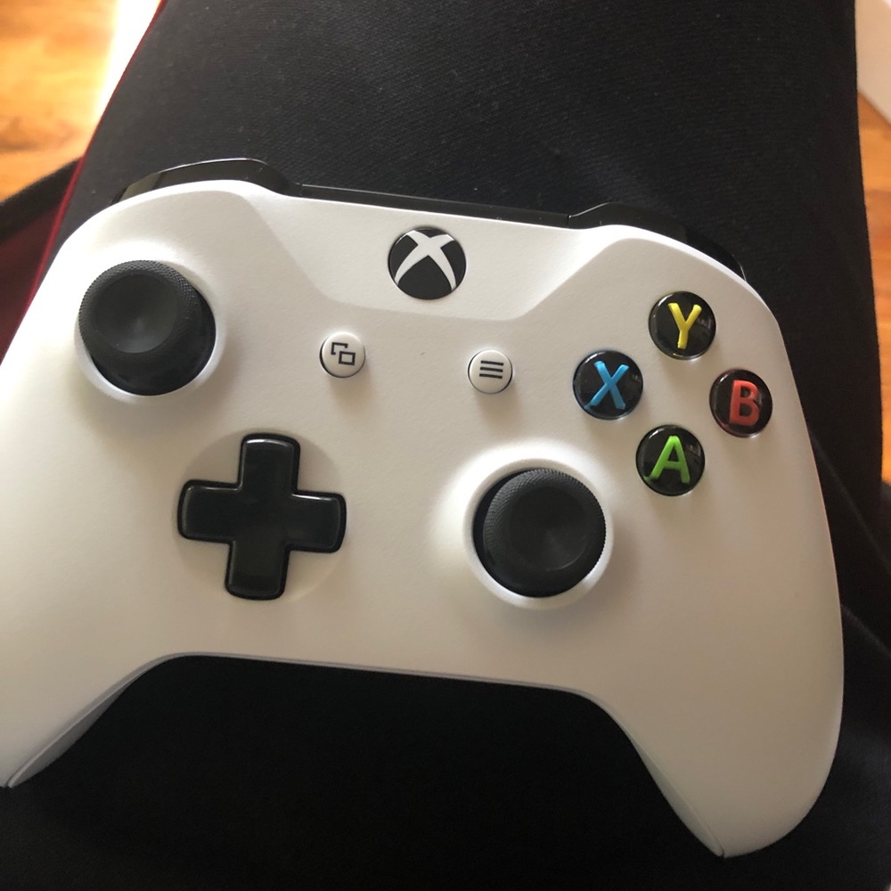 Xbox one s - Picture 2 of 2